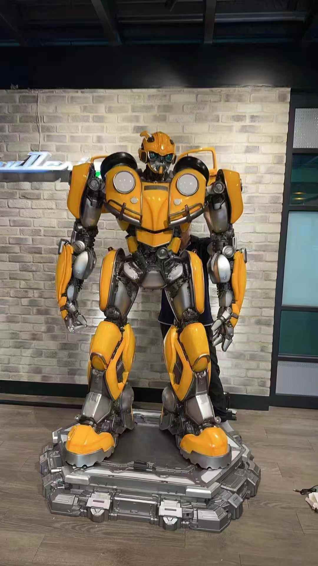 Bumblebee™ (200cm) - Image 3